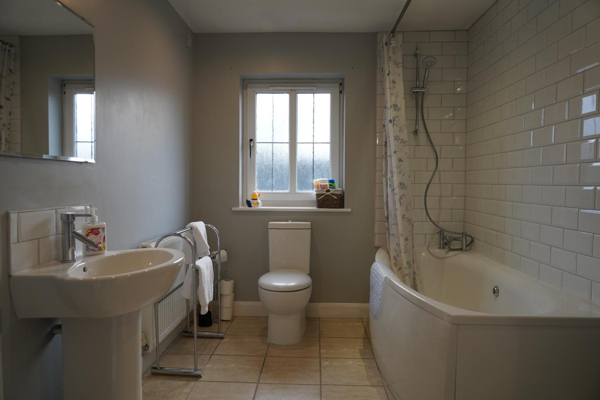 8 Double Beds In A 5 Bedroom House, Pets Welcome Epworth Exterior foto